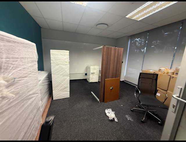565M² OFFICE TO LET IN PARKTOWN